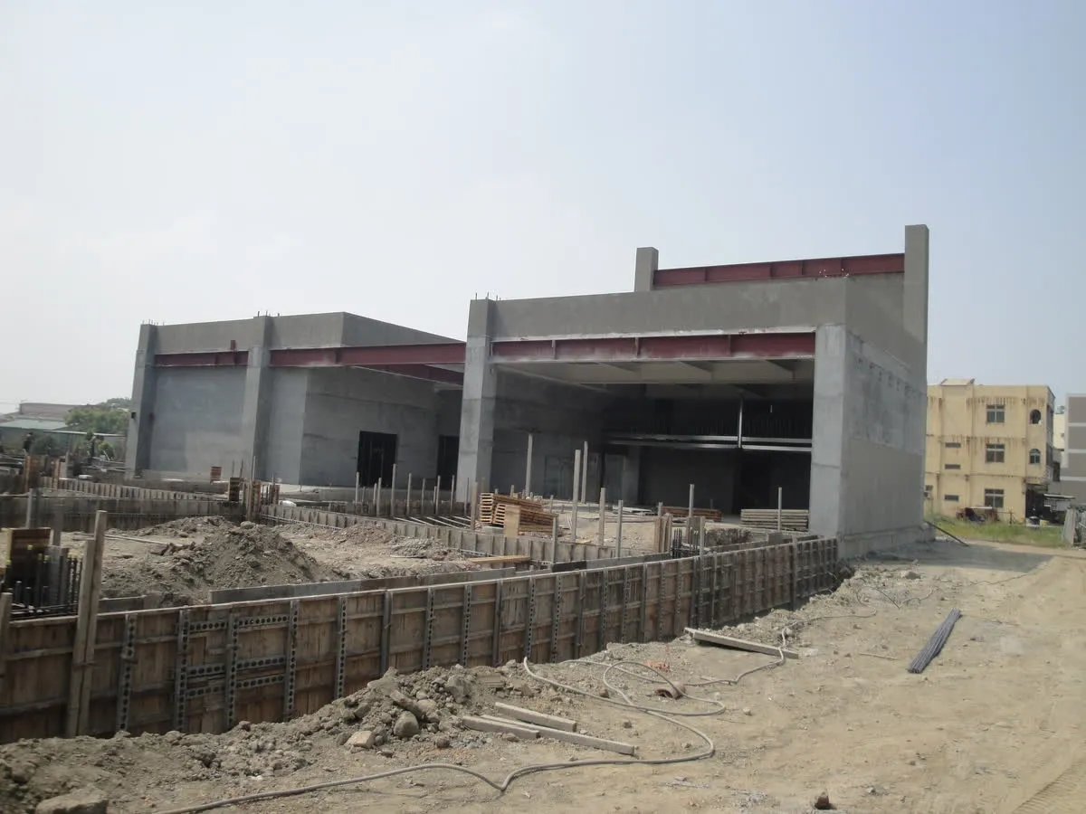 全國麗園建築物｜施工中的立面